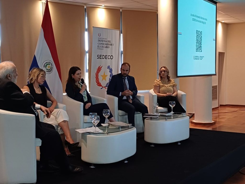 SEDECO realizó Panel sobre Defensa del Consumidor